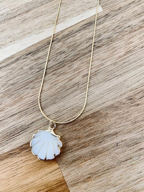 Cockle Mother Pearl Necklace