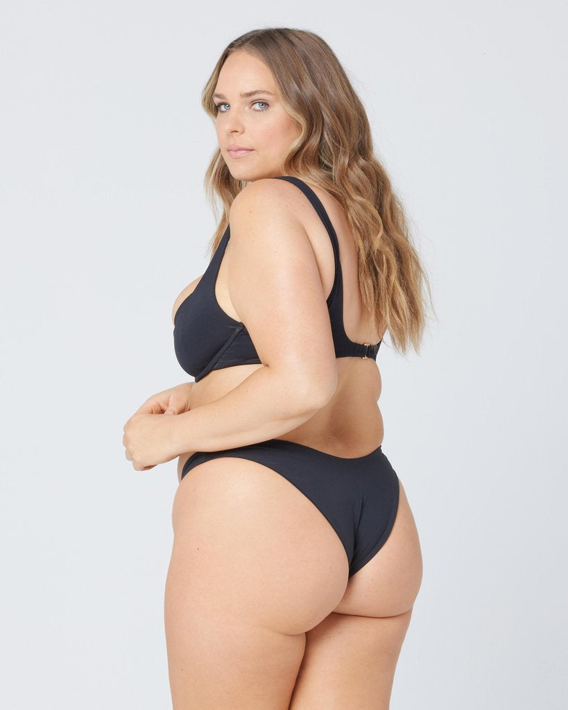 Tori Top